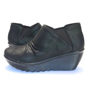 Skechers Black Ruched Upper Air Cooled Wedge Heel size 8.5